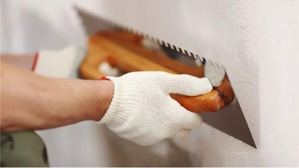 昆明膩?zhàn)臃蹚S家提醒您， 陰雨天氣，膩?zhàn)臃凼┕ぬ貏e要注意！