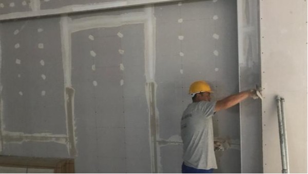 ae35ea0750d5a504daee2a67d0576052