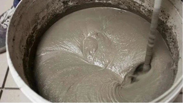 用了瓷磚膠，還需要用背膠嗎？易高好膩?zhàn)痈嬖V您